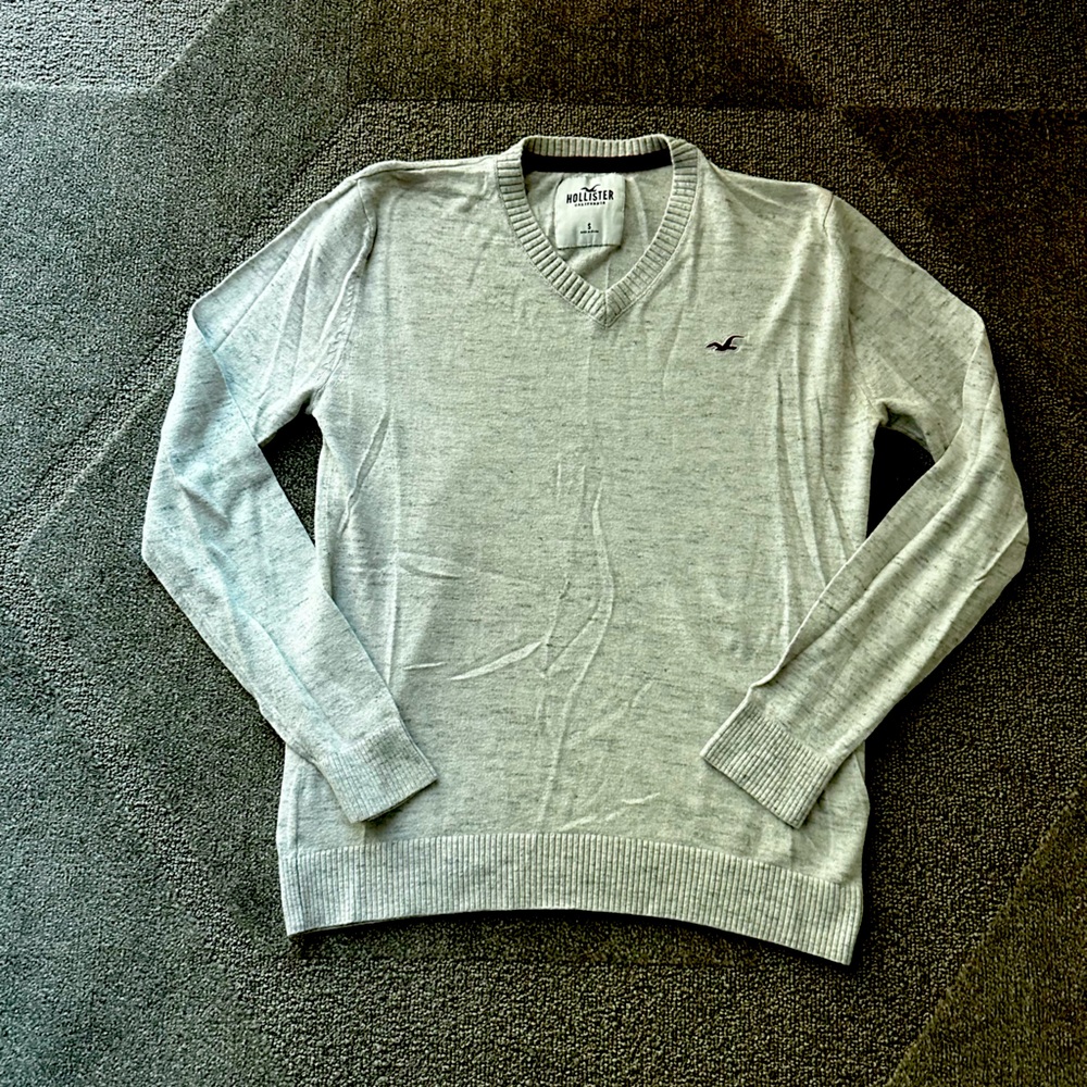 Hollister Cardigan (Grey & Maroon)
